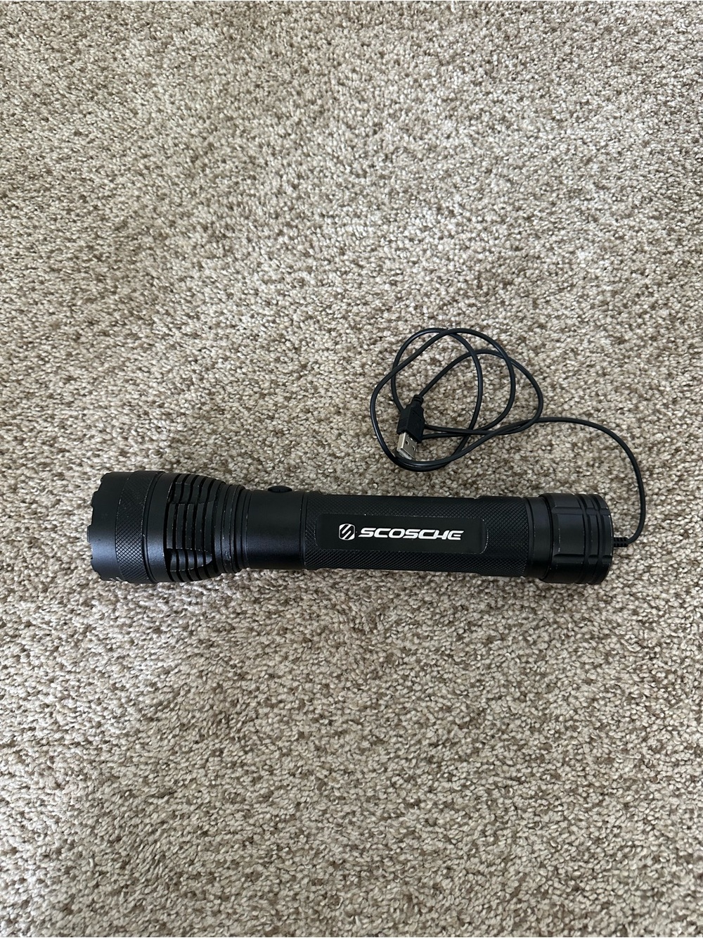 SCOSCHE PBJF400 PowerUp 400 Torch Portable 1,000 Lumen Flashlight and Car Jump